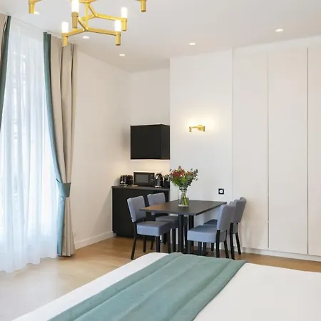 Vestay Montaigne Paris Exterior photo