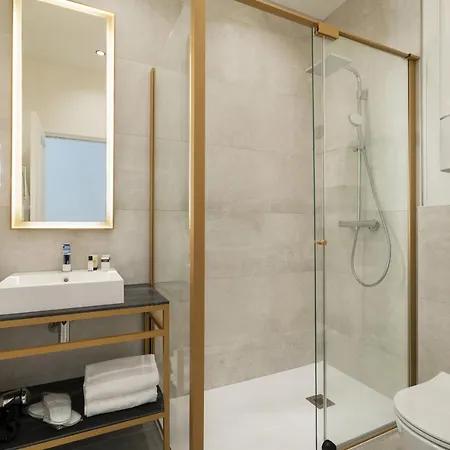 Vestay Montaigne Paris Exterior photo