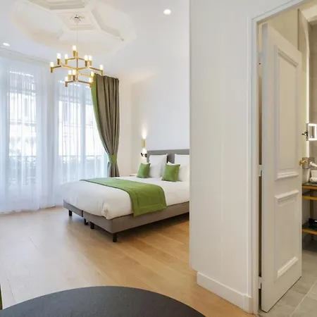 Vestay Montaigne Paris Exterior photo