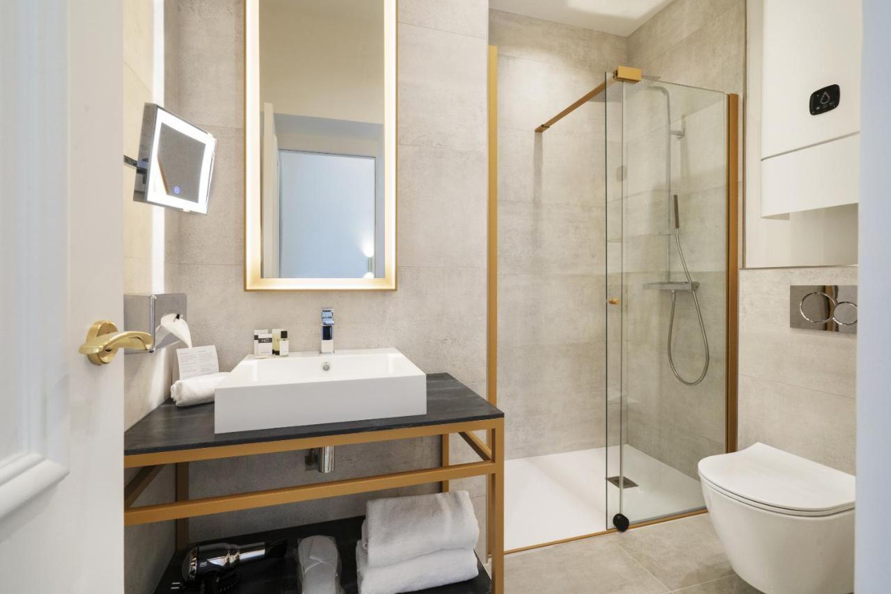 Vestay Montaigne Hotel Parijs